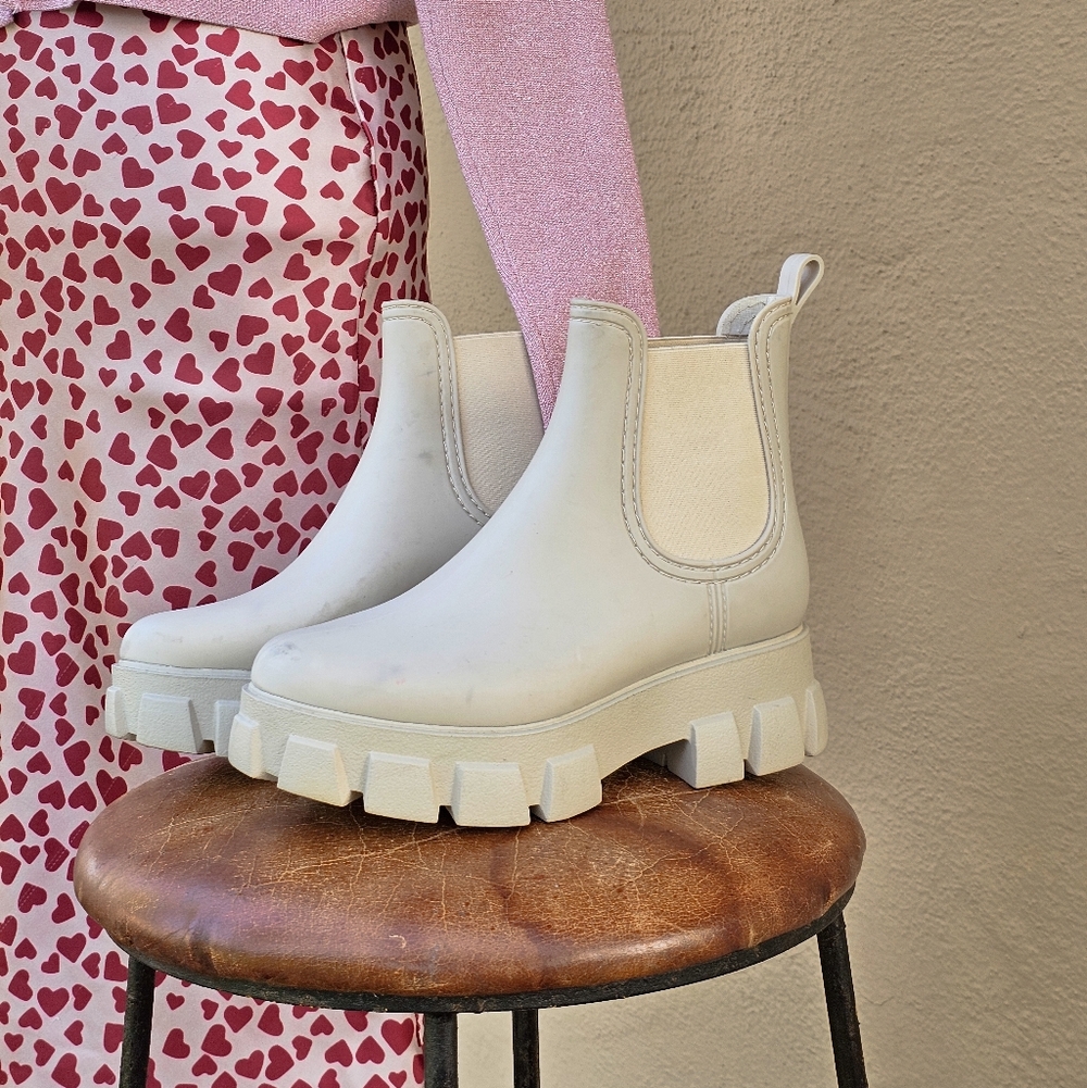 Jeffrey Campbell White Extra Chunky Platform Chelsea Boots Size 8